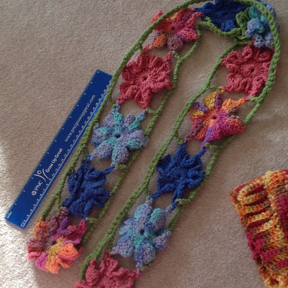 Candy colors Scarf & Hat Set - Picture 2 of 4