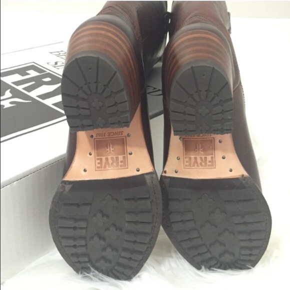 Frye Deborah Lug Tall Boot - Picture 8 of 8