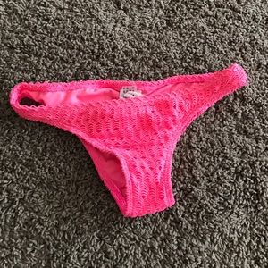 ROXY BRAZILIAN CUT BATHING SUIT BOTTOMS!