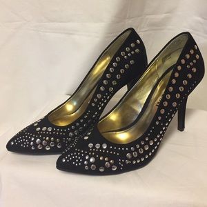 Cosmopolitan black heels