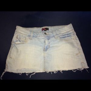 FOREVER 21 Cutoff Denim Miniskirt. Size Small