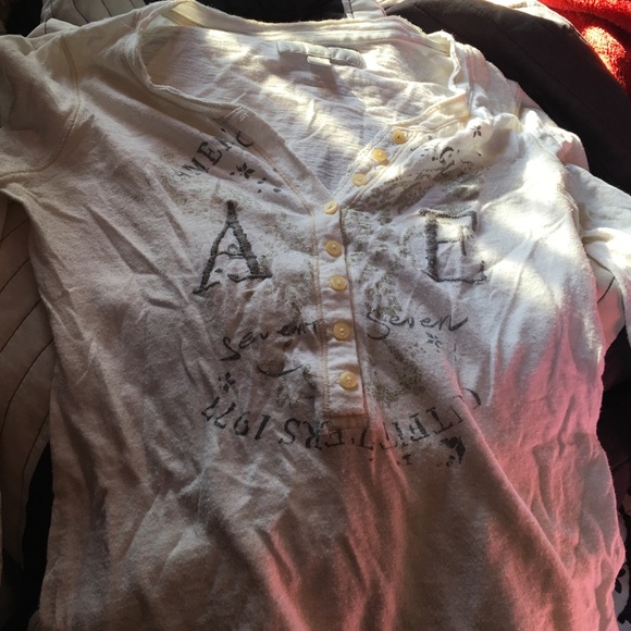 American eagle long sleeve thin shirt