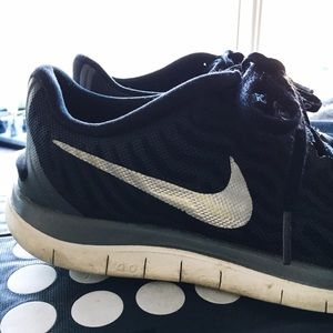 Nike Women's Free Run 4.0