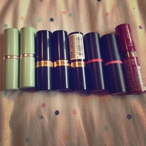 8 different lipsticks!