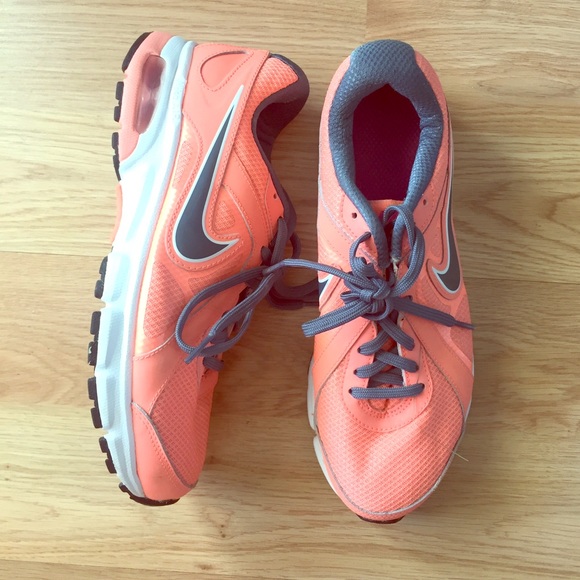  Nike Air Dictate 2