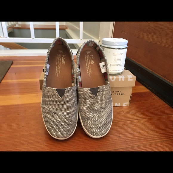 Authentic Tom's Grey Avalon slip on shoe