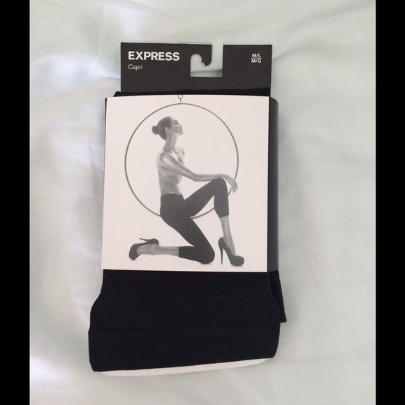 Express Capri Tights/Leggings