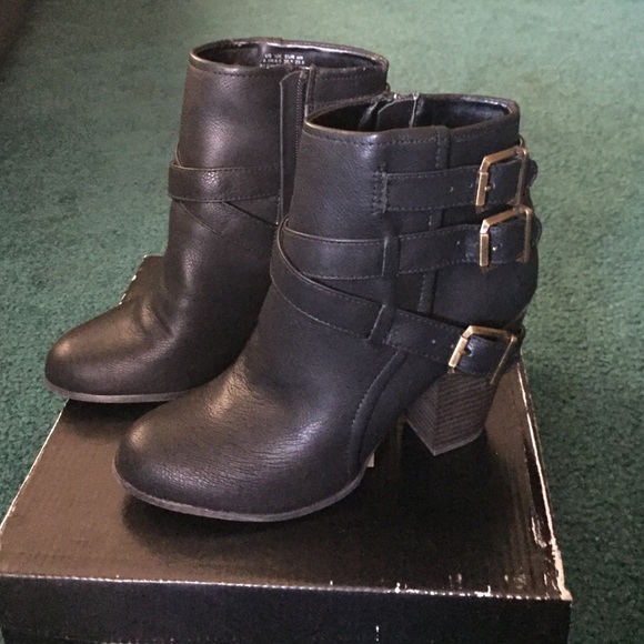 New black boots