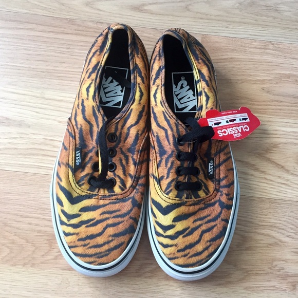 🆕 Tiger Vans NWT