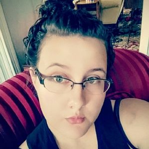 Meet your Posher, Jacqueline