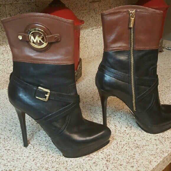 Mk Booties - Picture 2 of 4