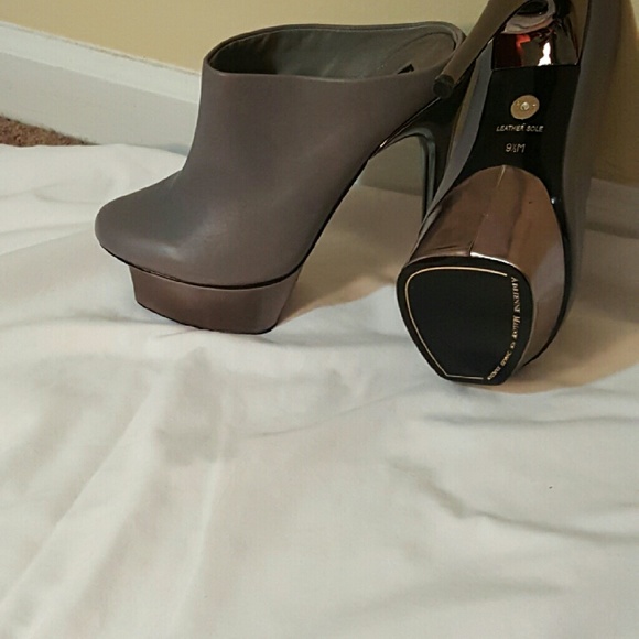 Adrienne Maloof Mules