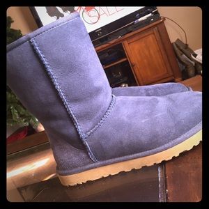 Woman's size 8 Uggs