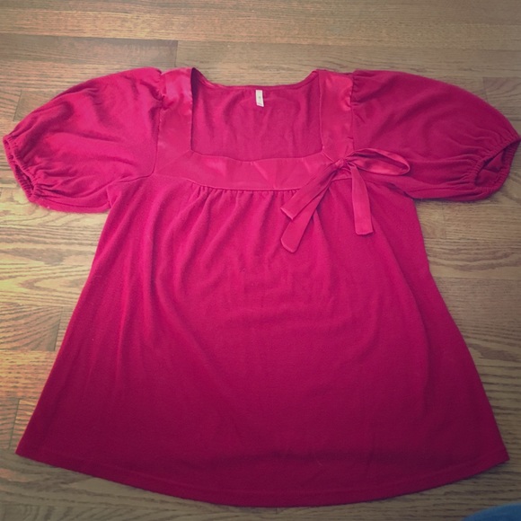 Red short sleeved sweater - Picture 1 of 1