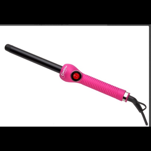 Couture pairs hair curler.