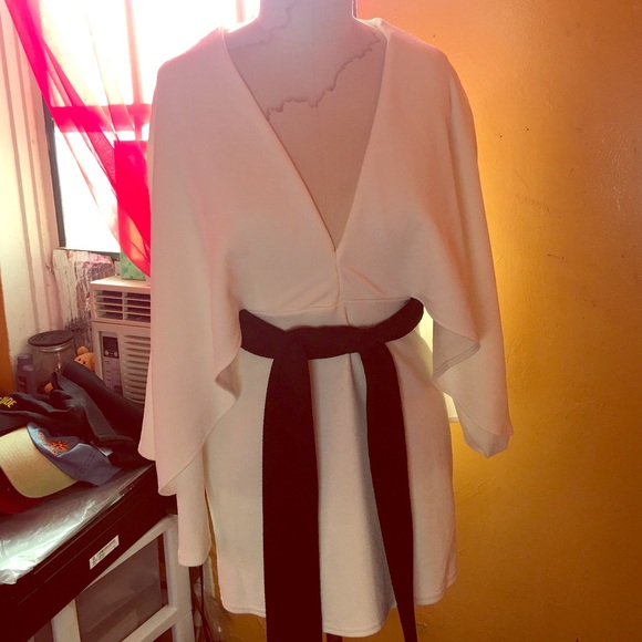 Kim Kardashian inspired Plunge Cape dress - Picture 1 of 1