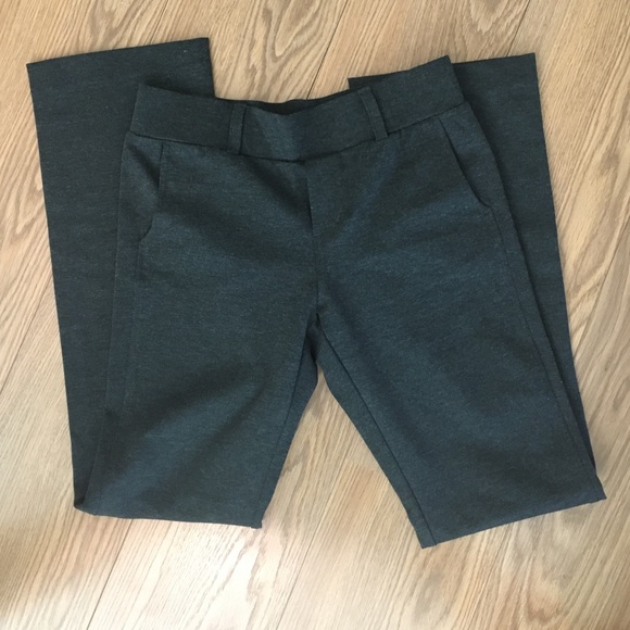 Daisy Fuentes (charcoal heather) gray pant. Size M