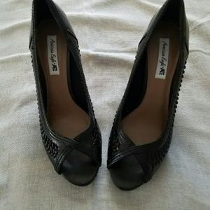 American Eagle Chunky Heel Peep Toe