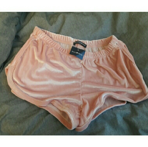 Brandy Melville Pink Velvet Shorts nwt SALE - Picture 3 of 3