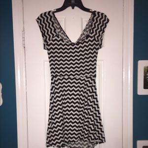 Black and white zig zag dress