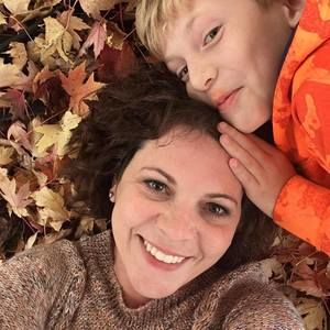 Meet your Posher, Carrie