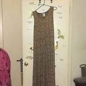 Long sleeveless summer maxi dress