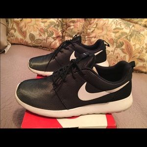 Men's Nike Roshe