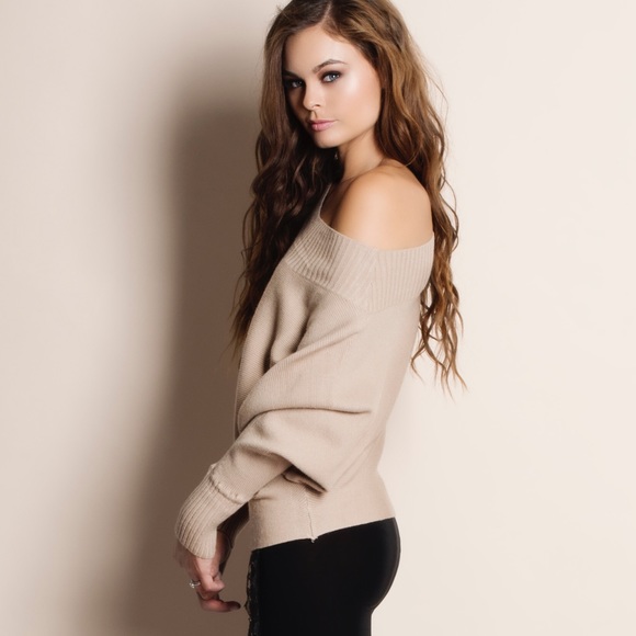 1DAYSALE Slouchy Off Shoulder Sweater Top - Picture 3 of 4