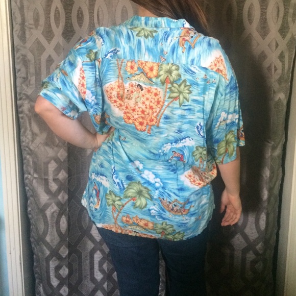 Beachy Button Down - Picture 2 of 3