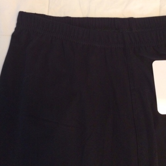 ❤️LAST PAIR❤️Ultra Soft Black Leggings - Picture 8 of 8