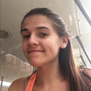 Meet your Posher, Kelly