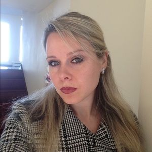 Meet your Posher, Lena