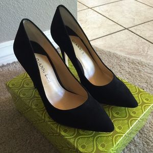 Brand new, never worn Gianni Bini pumps!