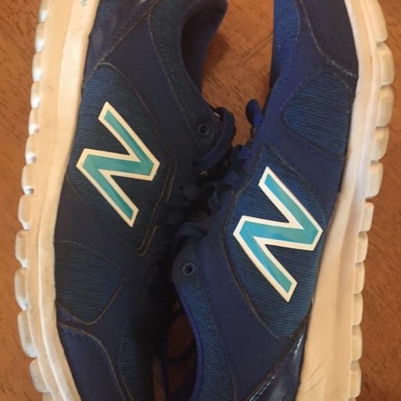 New balance navy shoes - Picture 2 of 3