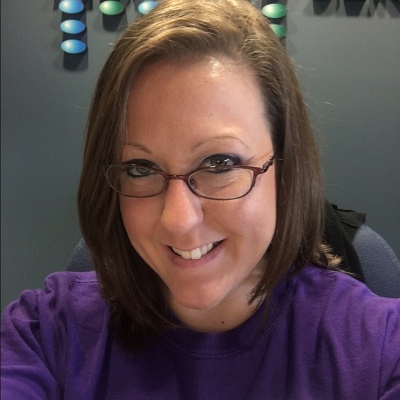 Meet your Posher, Pamela - Picture 1 of 1