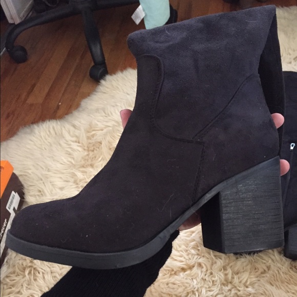 ❌SOLD ON MERC❌ Black Microfiber Suede OTK Boots - Picture 3 of 4