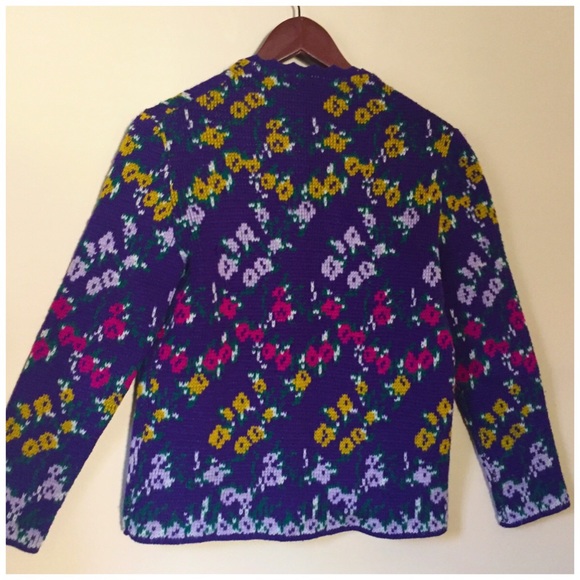 ❌SOLD❌ Vintage Catalina Purple Floral Cardigan - Picture 2 of 4
