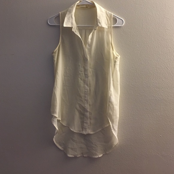 Lush high low cream top
