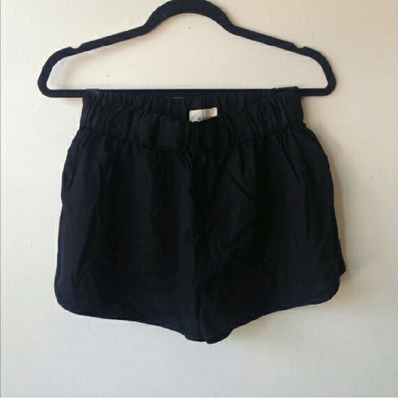 Aritzia Lindsay Shorts