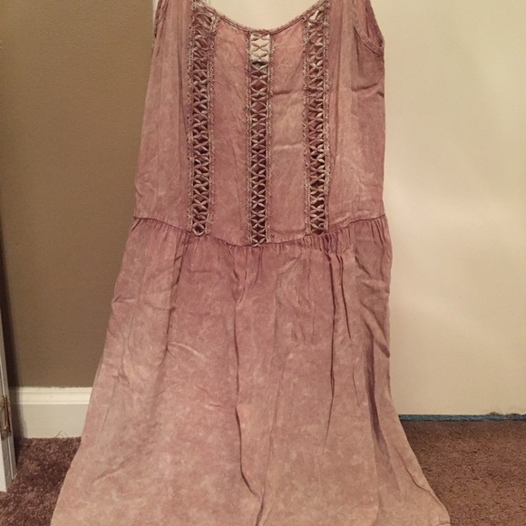 blush pink spaghetti strap dress. pretty front.