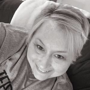 Meet your Posher, Vickie