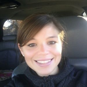 Meet your Posher, Alicia