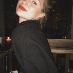 Meet your Posher, Caroline