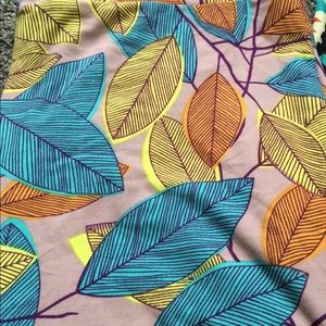Lularoe TC worn once. Excellent condition.