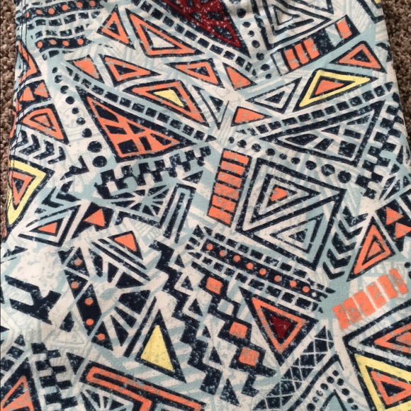 Lularoe TC worn once. Excellent condition.