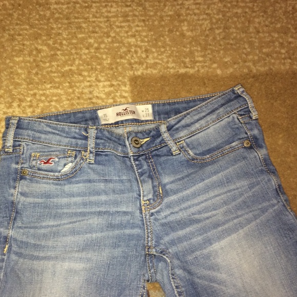 Light wash hollister skinny jeans