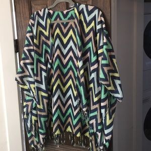BCBG Generation chevron kimono