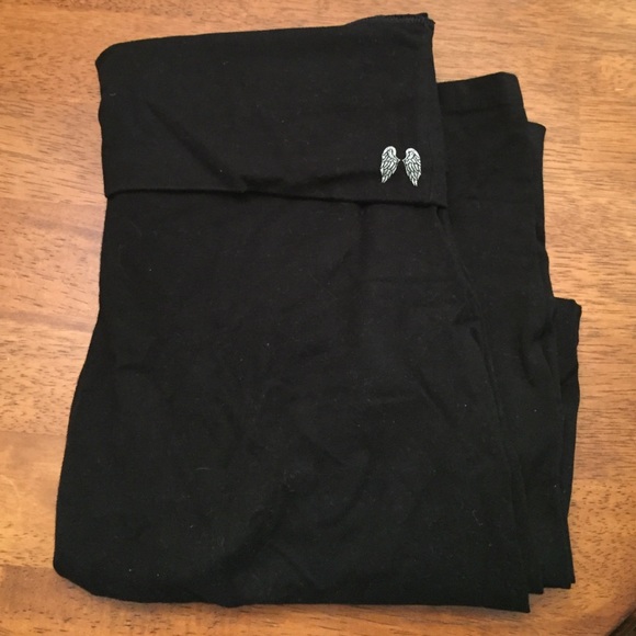 BRAND NEW slim boot vs yoga pants