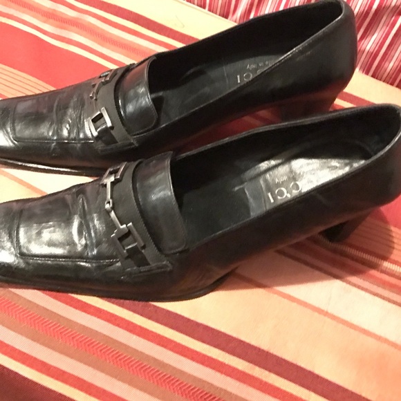Authentic Vintage Gucci 3.5” Horsebit Slip On Pump Heels - Picture 4 of 4