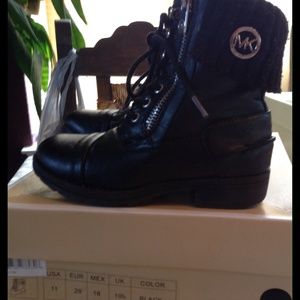 Black Short Cute Michael Kors Boots